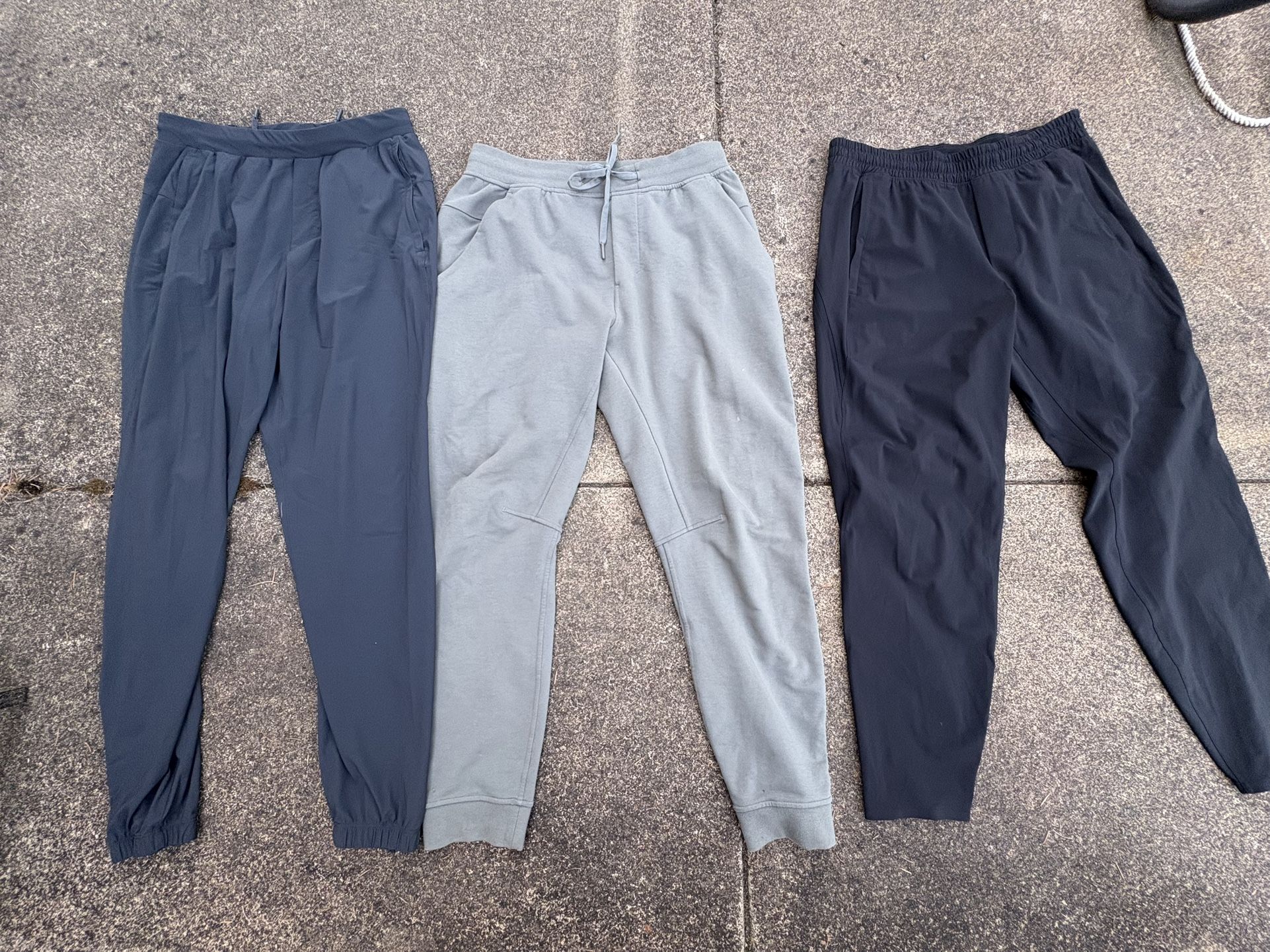 Lululemon Men’s Jogger Bundle Size M