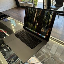 MacBook Pro 16’ M1 Max