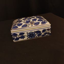 Vintage Blue And White Floral Porcelain Trinket Box With Gold Accents