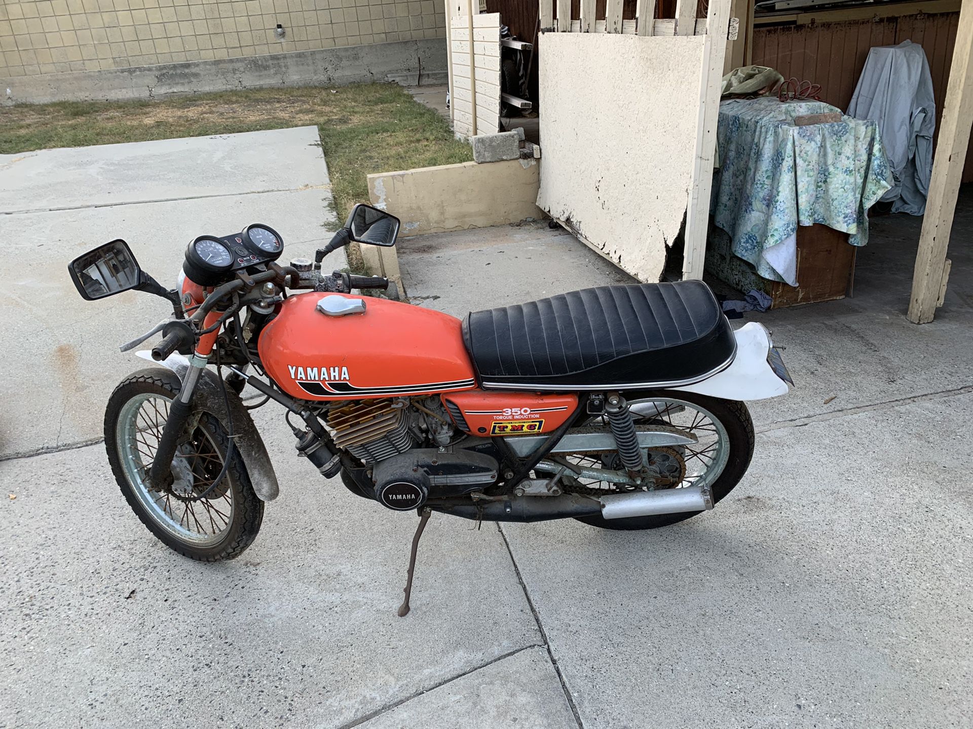 1973 RD 350 2 stroke with oil injection. Hasn’t been started in 10 years garage kept. Bike is complete with extra parts