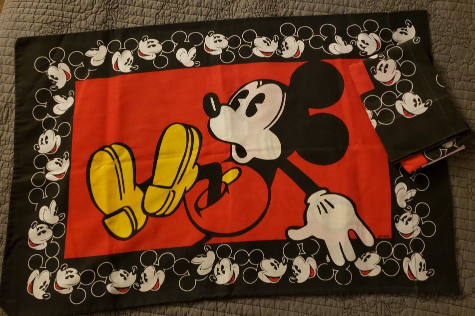 Vintage mickey mouse online blanket