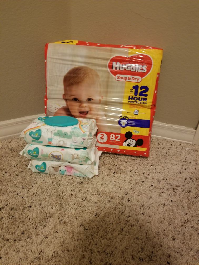 Huggies size 2 and 3wipes