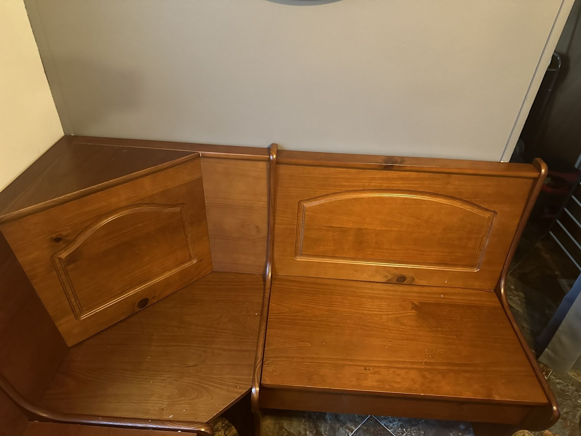 Breakfast Nook for Sale in Lake Stevens, WA OfferUp