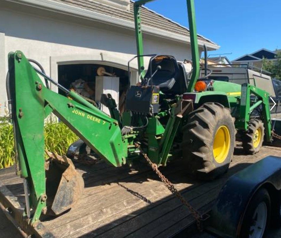 John Deere 790 Backhoe Loader Tractor 17,499 for Sale in Everett, WA