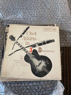 Chet Atkins in 3 Dimensions