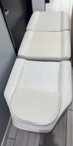 Facial Waxing table