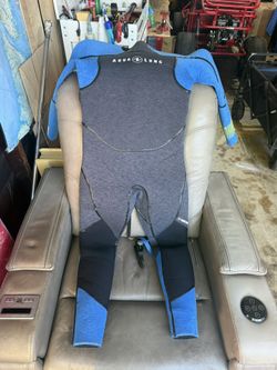 Aqua Lung Scuba wetsuit 7mm M/L