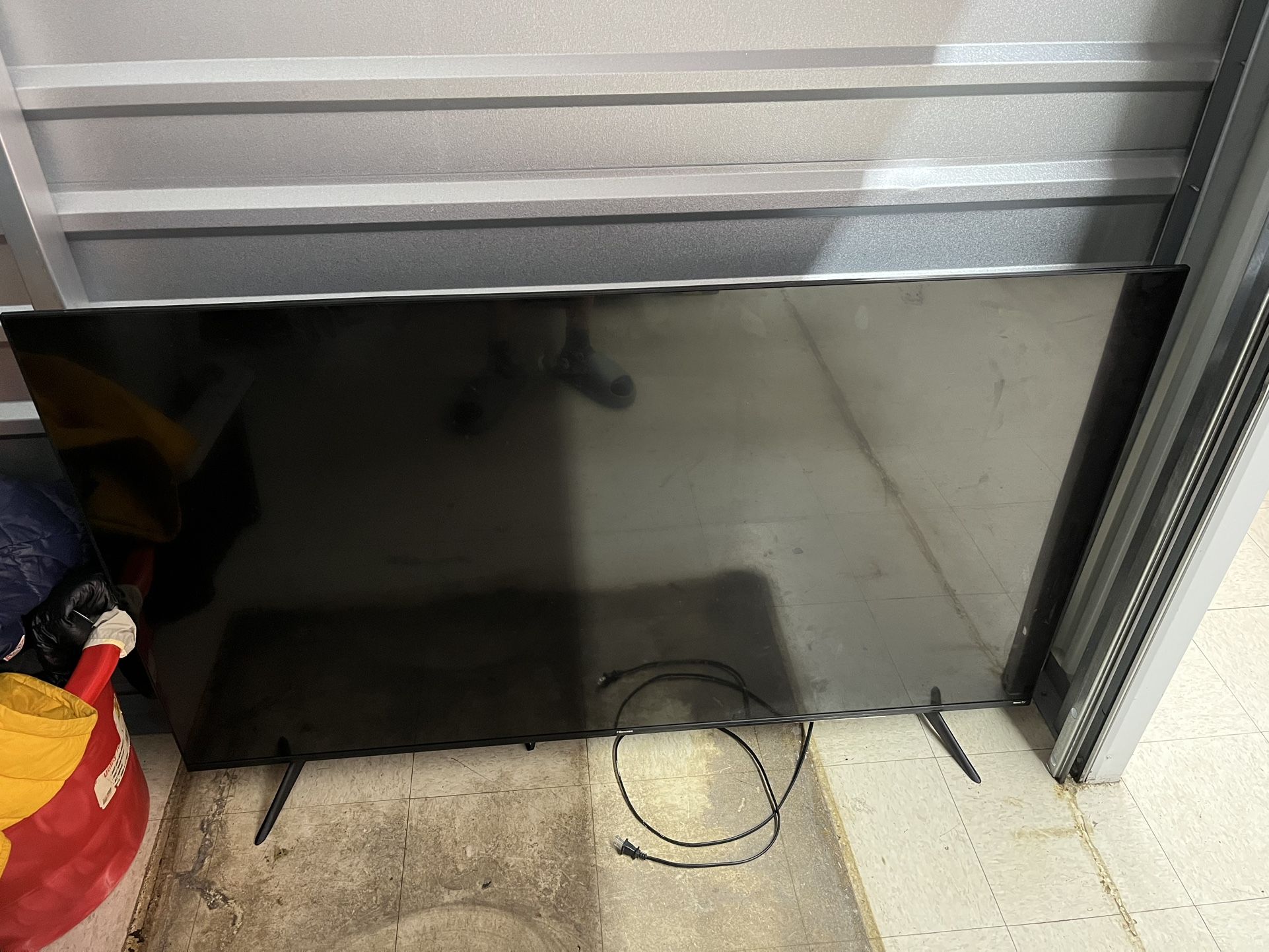 65” Roku Smart Tv