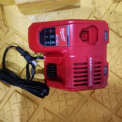Milwaukee M18 Rapid Charger 