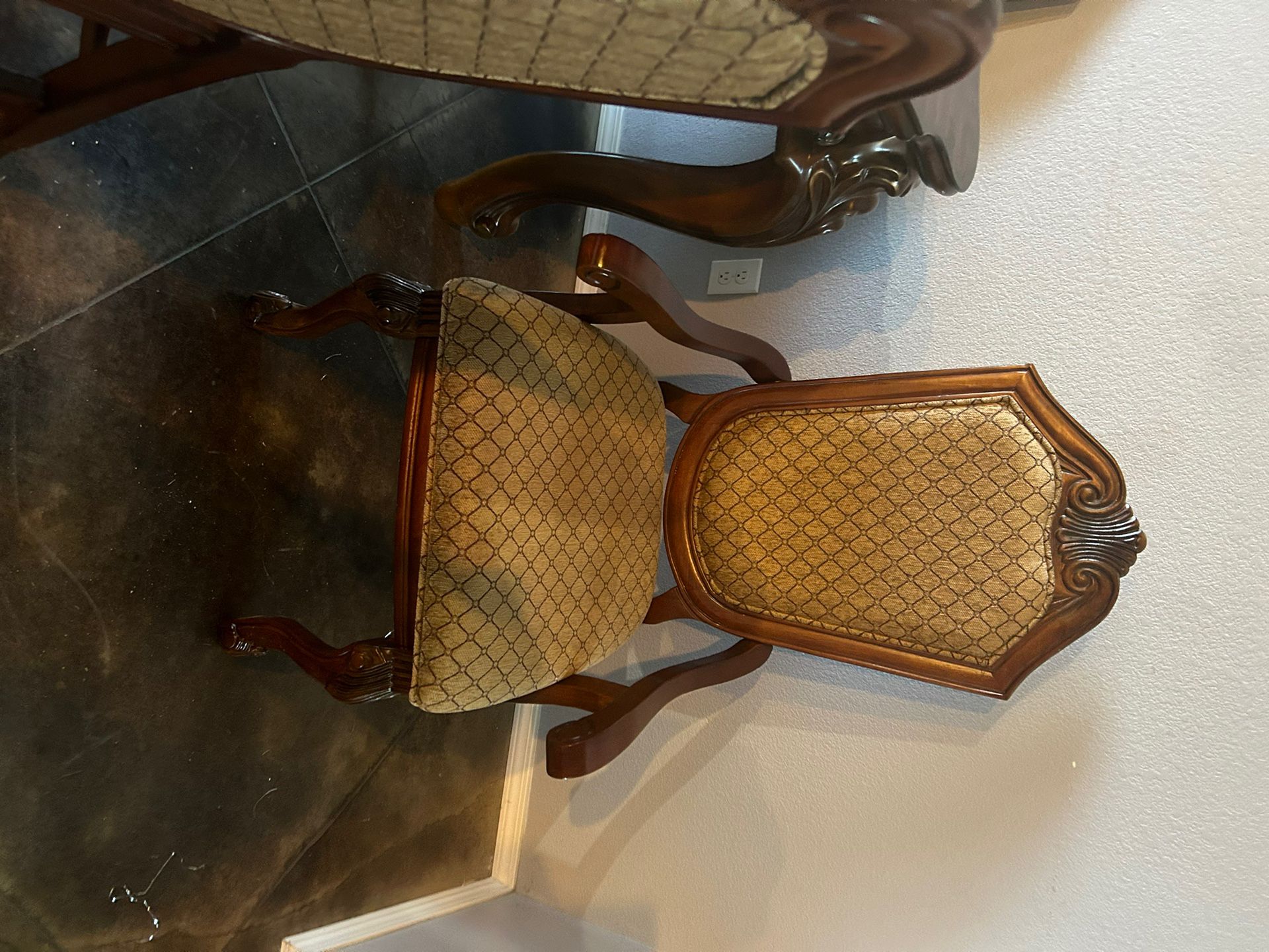Dinner Table And Chairs