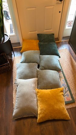 Throw pillow