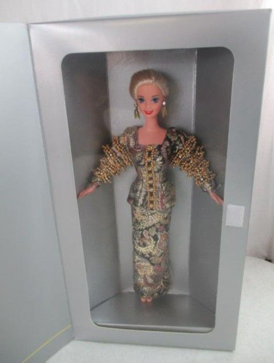 Christian Dior 13168 Barbie Doll 1995 NRFB