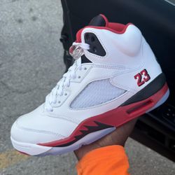 Jordan 5 Fire Red 