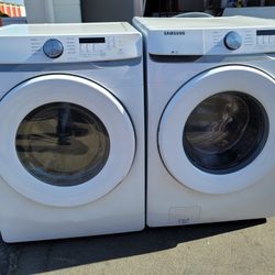New Dented Samsung 4.5cu Ft Front Load Washer And Stackable Gas Dryer Set 