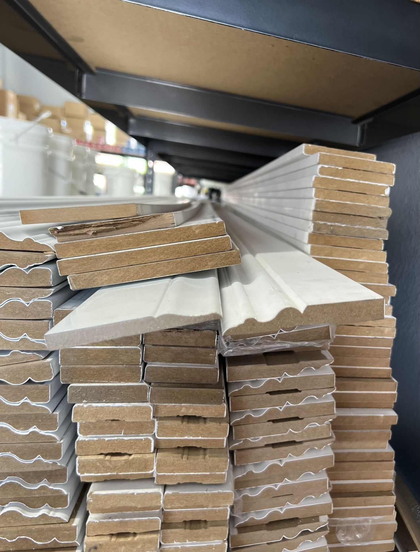 MDF Baseboard Primed 3 1/2 $0.68 Molduras 