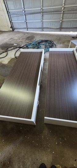 Bedframe And Headboard