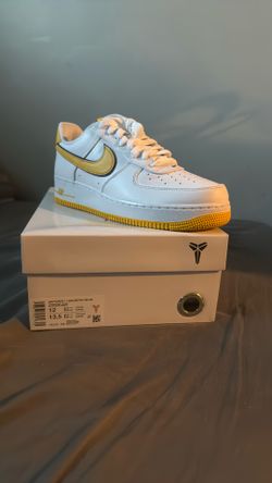 Brand New Pair Of Kobe Air Force 1  Laker Edition