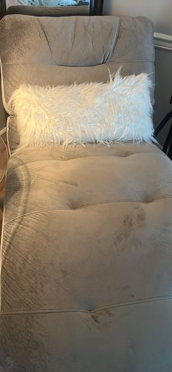 Gray Chaise lounge