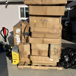 Pallet of Harley Motorcycle Parts and Accessories Aftermarket for sales Total 60 pieces