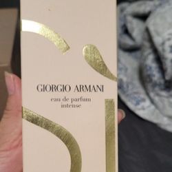 Armani Perfume