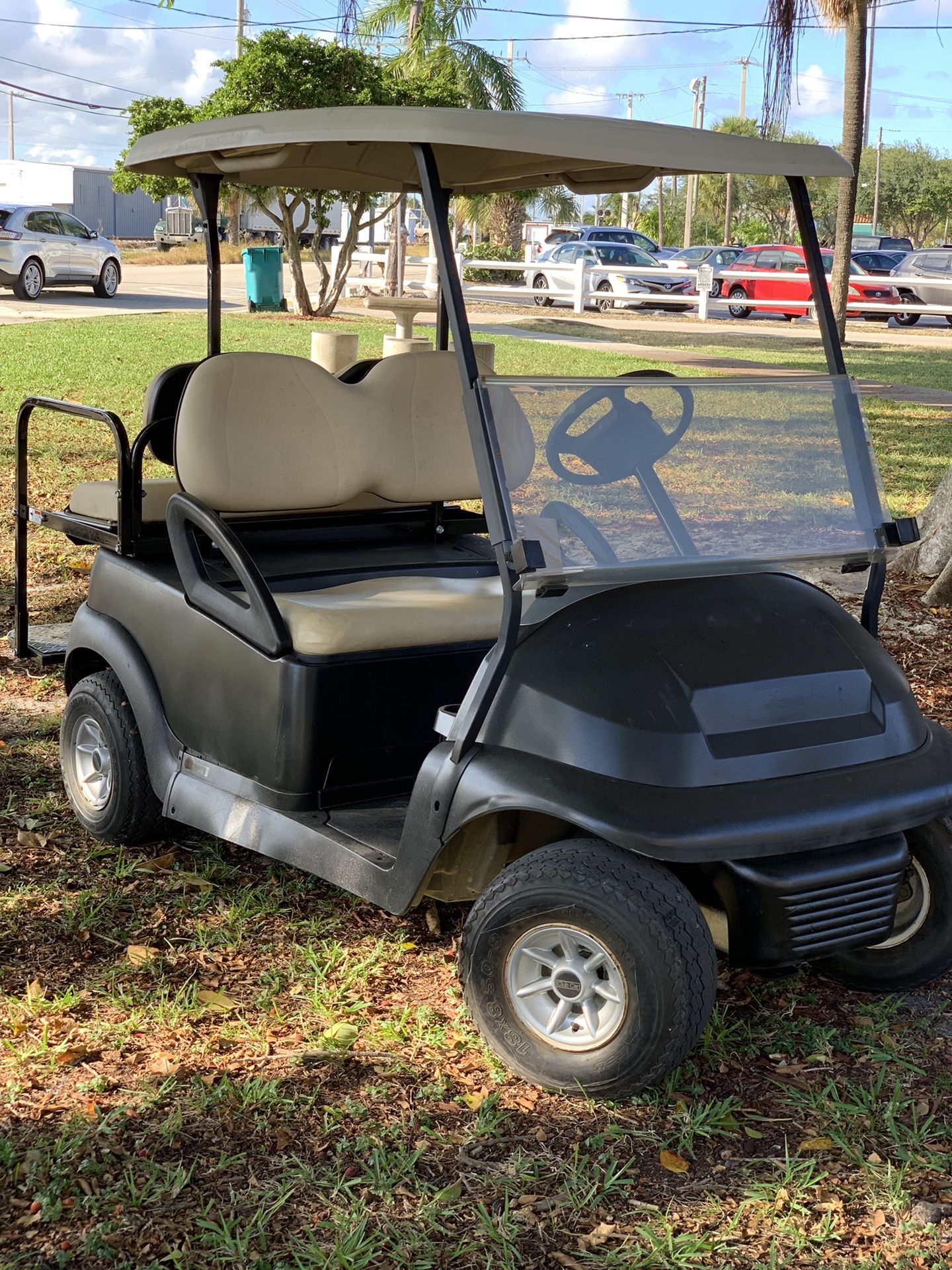 Golf cart