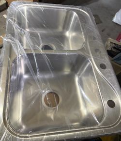 Stainless steel kitchen sink