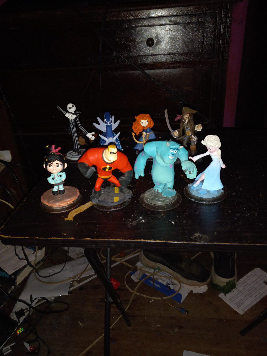 Walt Disney Figurines Toys Good Condition Like New