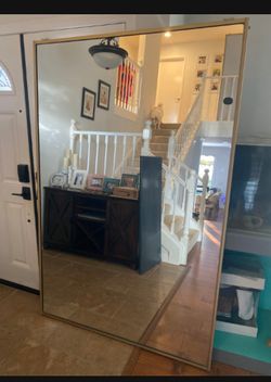 1 sliding closet door