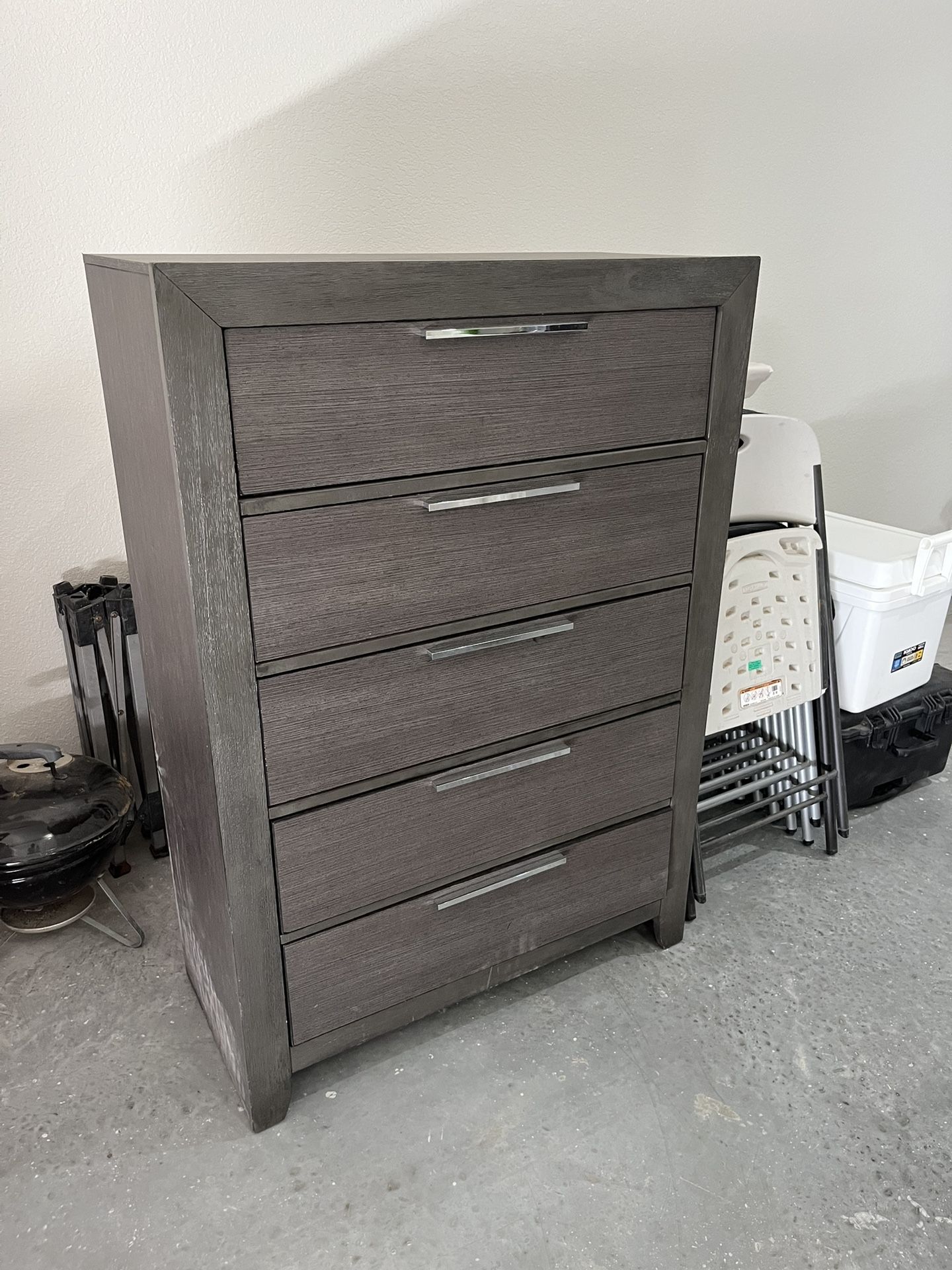 Drawer Chest Modern Look / Gray