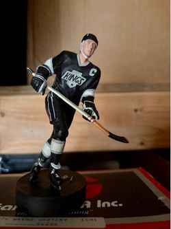 WAYNE GRETZKY, The Great One. #99,  Los Angeles Kings. 5" mini figurine with certificate.  NEW,  original box,