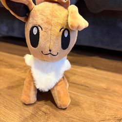 Evee Pokémon Plush Toy