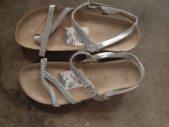 Sandals size 6.5