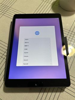 Apple iPad 9th Generation 64GB Wi-Fi + Logitech Combo Touch Case - Space Gray