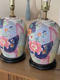 A pair of mid-20th century Chinese export porcelain tobacco leaf ginger jar lamps.