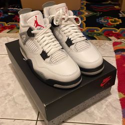 Air Jordan 4 Retro