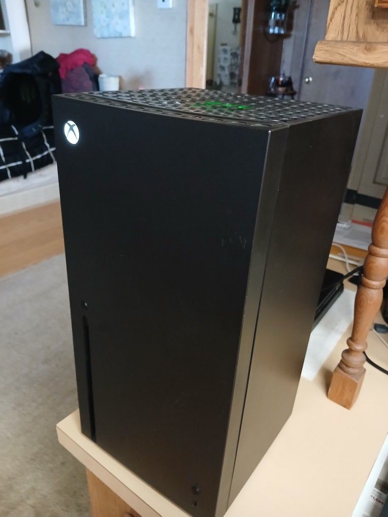 Ukonic Xbox ONE Series X Mini Fridge (Target Exclusive)