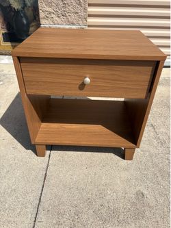 modern 1-drawer nightstand or bedside table