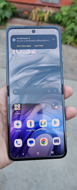 Moto Razar 2024 256gb 8 Ram