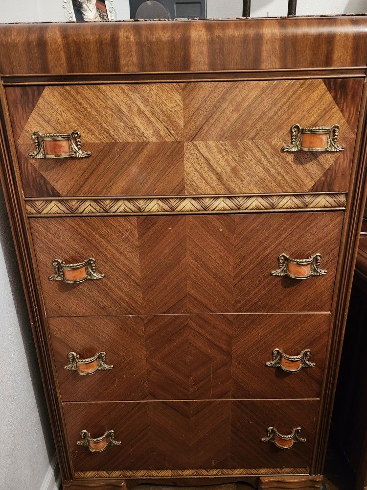 Vintage Waterfall Bedroom Set