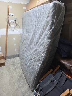 King Bedtech 12 In Lux Mattress