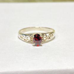 Sterling Garnet And Marcasite Ring