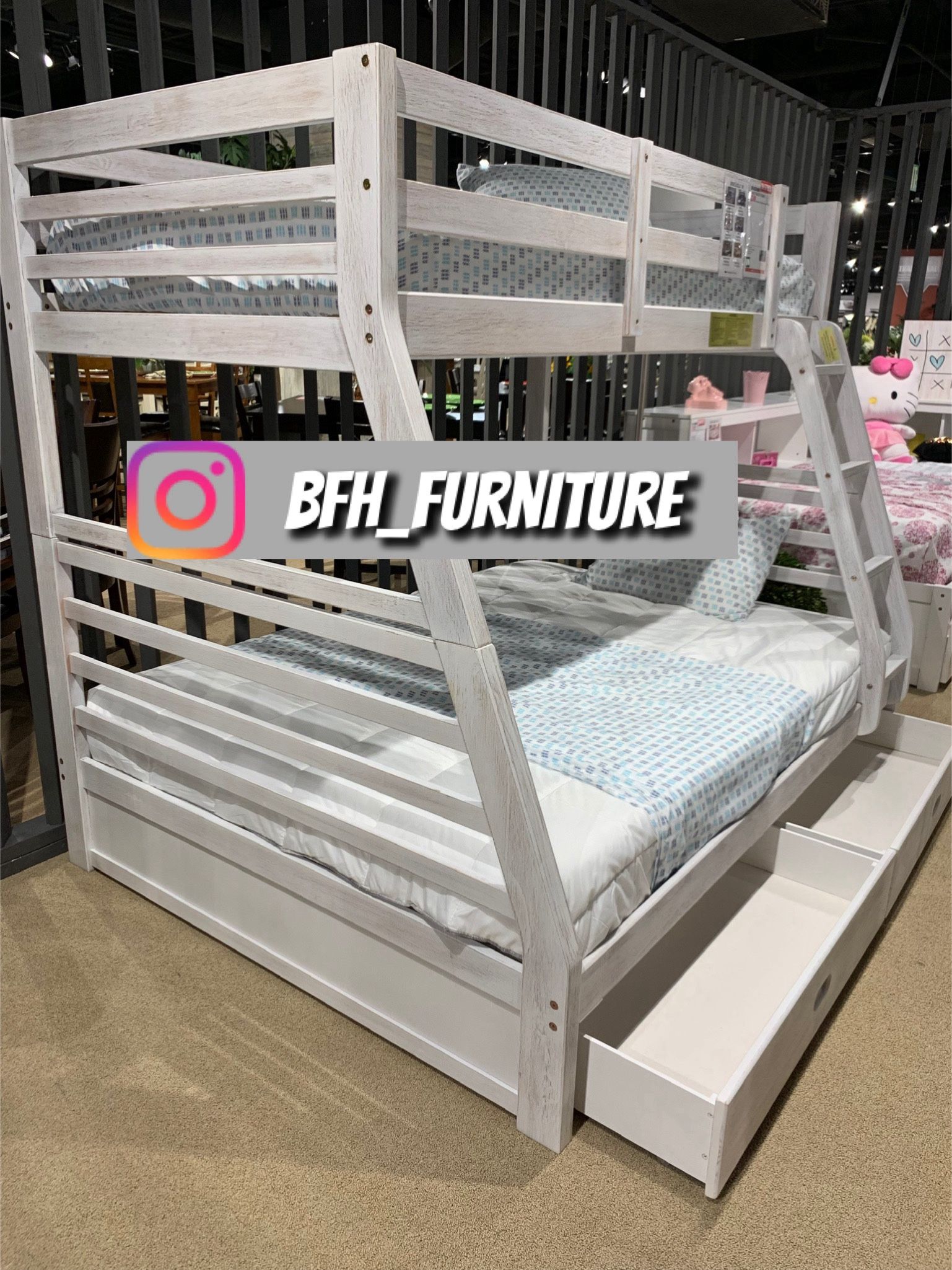 Twin/Full Brush White Bunk bed w. Drawers & Orthopedic Mattresses Included