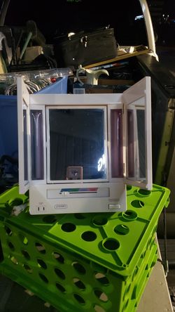 JERDON LIGHTED MAKE-UP MIRROR