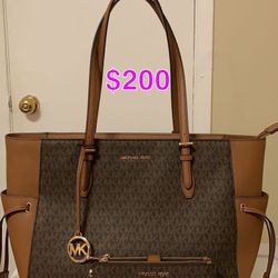 MK PURSE/WALLET(AUTHENTIC)