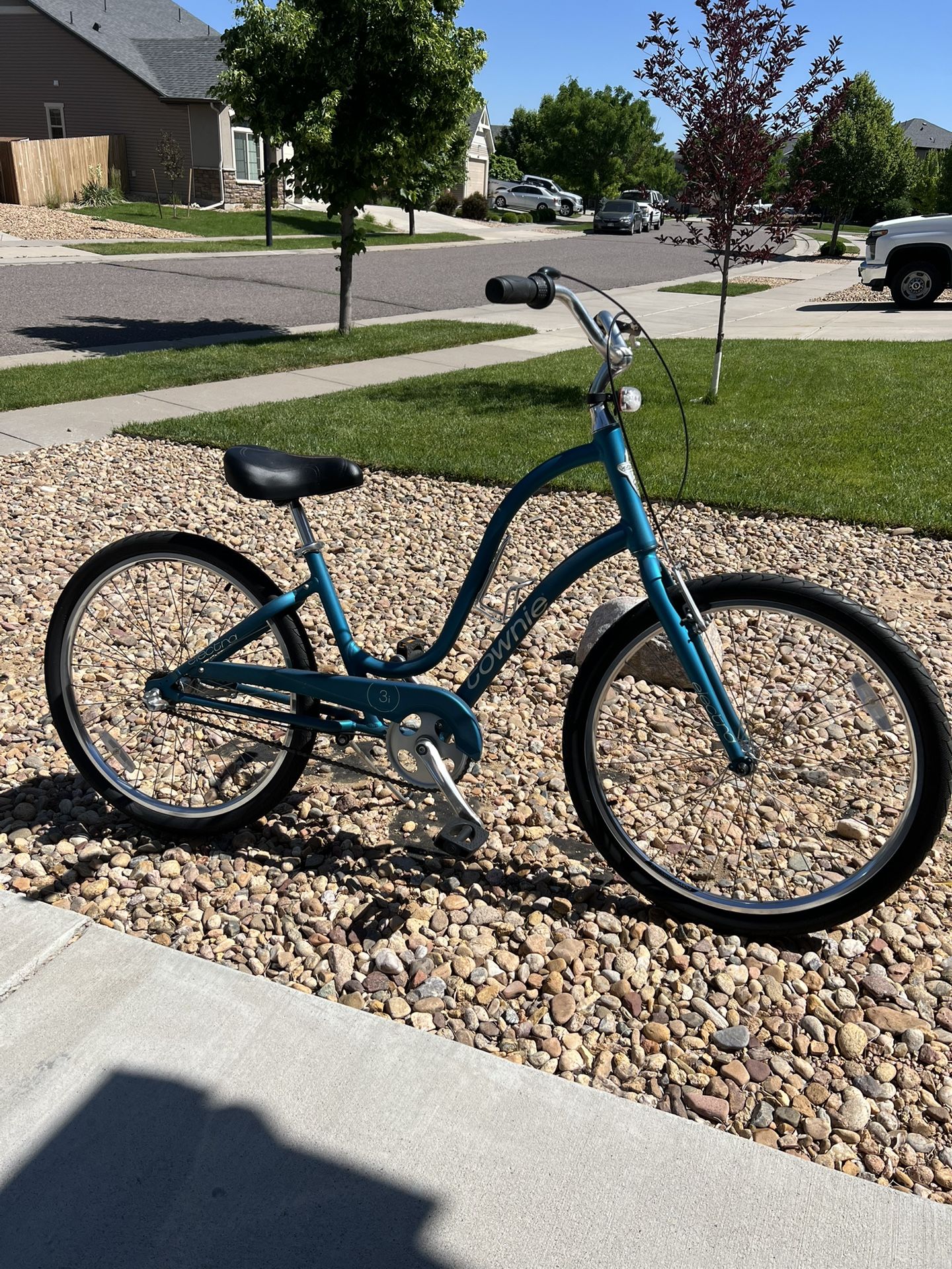 Electra townie 3 speed Adult step through bike