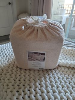 New In Package King Duvet Set