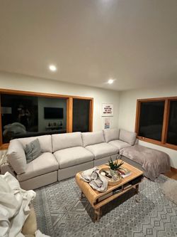 Sundays Company Get Together 5-Piece Modular Sectional