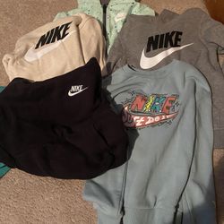 Boys Nike Sweaters Size 7 (bundle)