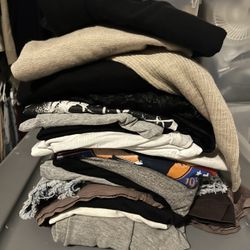 Clothes Bundle Sizes M, L XL  ALL FOR $8 