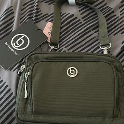 Baggallini Crossbody multi zip bag
